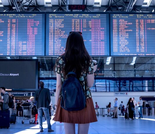 De verborgen kosten van budgetvliegtickets: waar moet je op letten?